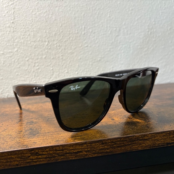Ray-Ban New Wayfarer Classic sunglasses (RB2140). Black frame/green lenses - Picture 2 of 12